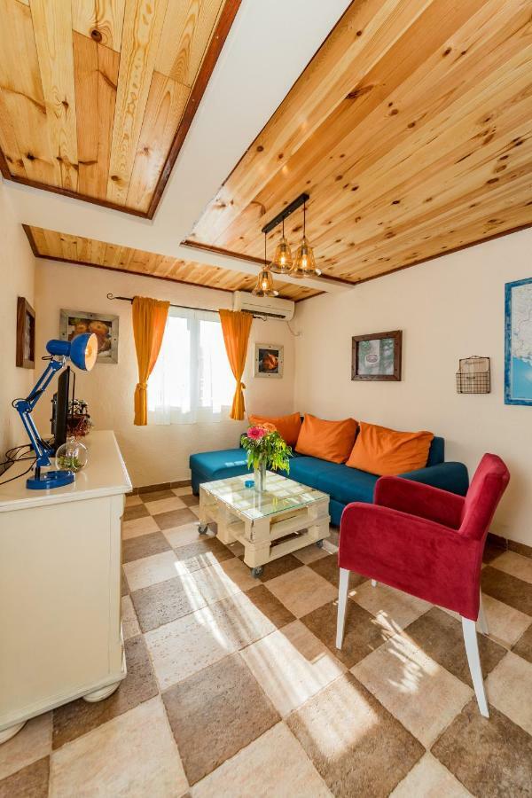 Guest House Luna Virpazar Extérieur photo