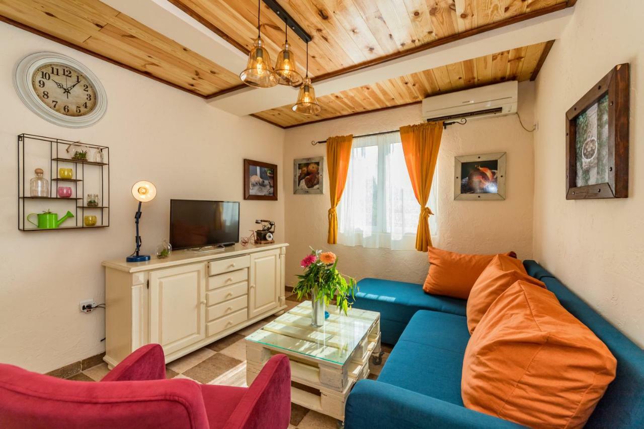 Guest House Luna Virpazar Extérieur photo